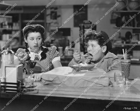crp-10608 1942 Joe Strauch Jr, Virginia Weidler pudding & pie at diner counter film This Time for Keeps crp-10608