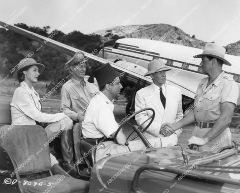 crp-10670 1952 Johnny Weissmuller, Jean Byron in pith helmet & cast Jungle Jim film Voodoo Tiger crp-10670