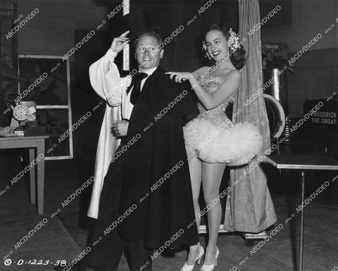 crp-01071 1950 Mickey Rooney, Terry Moore film He's a Cockeyed Wonder crp-01071