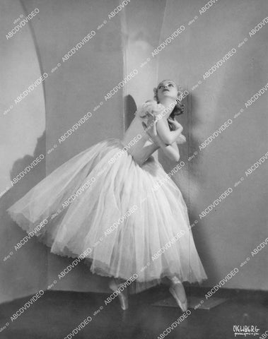 crp-01086 1933 ballet dancer Amy Sureau dance pose crp-01086