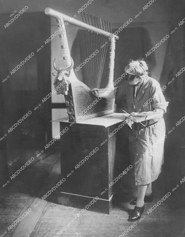 crp-01096 1929 Univ Pennsylvania Museum find Ancient Gold Harp Ur of the Chaldees 5,000 years old crp-01096