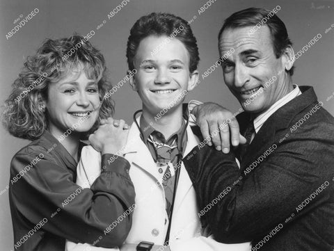 crp-11307 1990 Neil Patrick Harris, James B Sikking, Belinda Montgomery TV Doogie Howser MD crp-11307