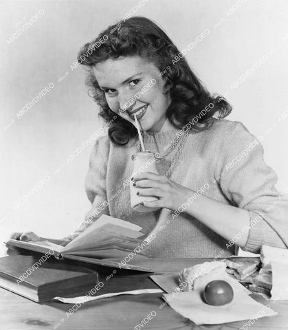 crp-11494 1950's cute girl models Drinking Straw Assoc Teenage Tips milk & apple for study time energy crp-11494