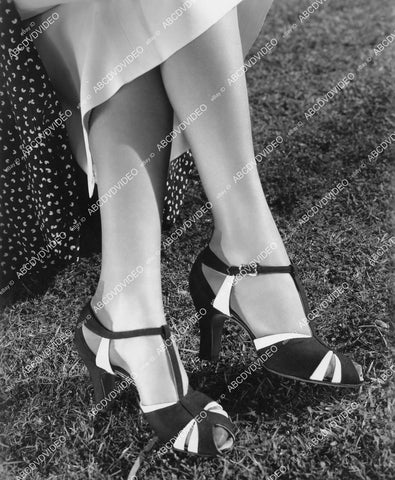 crp-11666 circa 1934 Fay Wray's feet and shoe fashion crp-11666