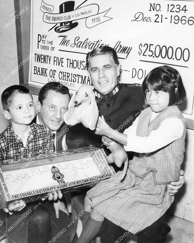 crp-11700 1966 TV personalities and kids for Salvation Army & Squires Club of Los Angeles charity benefit crp-11700