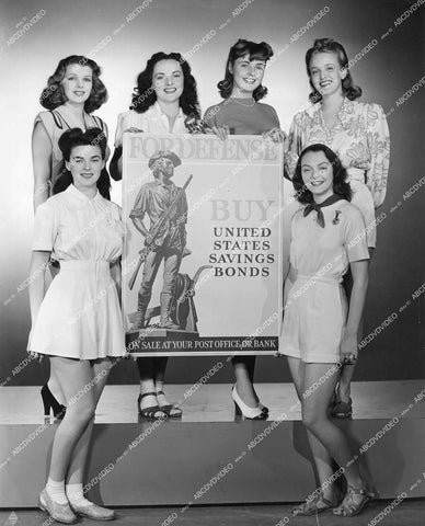 crp-11757 1941 Marguerite Chapman, Claire James, Peggy Diggins, Kay Aldridge, Georgia Carroll, Lorraine Gettman buy WWII US Savings Bonds crp-11757