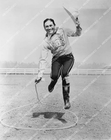 crp-01176 1940's Monte Montana w his trick roping to appear Los Angeles Sheriff's Rodeo at Coliseum crp-01176