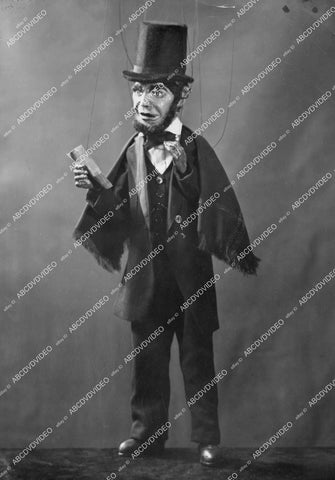 crp-11812 1940's marionette puppet of Abraham Lincoln crp-11812