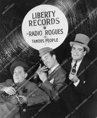 crp-11915 1943 music Jimmy Hollywood, Eddie Bartell, Sydney Chatton The Radio Rogues film Reveille with Beverly crp-11915