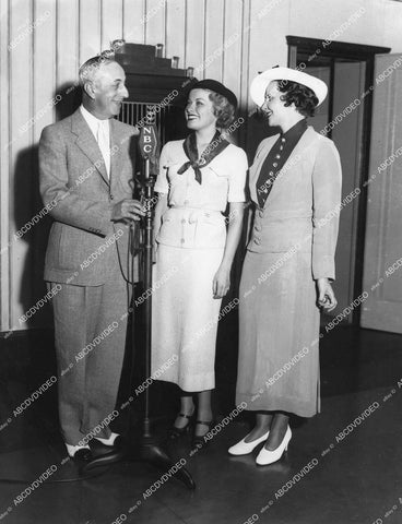 crp-11919 1935 Art Van Harvey, Bernardine Flynn & friend NBC radio show Vic and Sade crp-11919