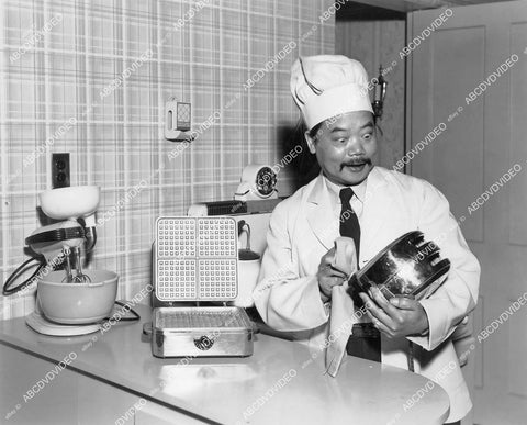 crp-12074 1930's Chinese actor Willie Fung w new kitchen accessories crp-12074