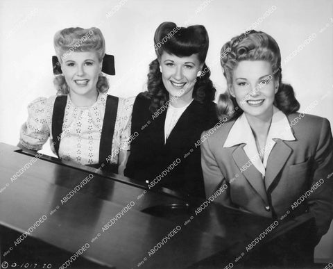 crp-12088 1944 Judy Clark, Joan Davis, Jane Frazee at piano film Beautiful But Broke crp-12088