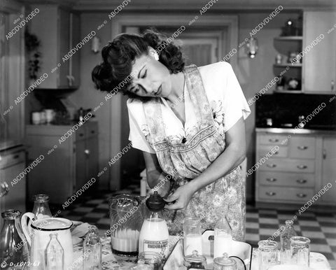 crp-12101 1944 Joan Davis putting nipples on milk bottles film Beautiful But Broke crp-12101