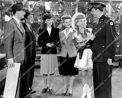 crp-12113 1944 Jane Frazee, Joan Davis, Judy Clark, John Hubbard, Byron Foulger, Bob Haymes film Beautiful But Broke crp-12113