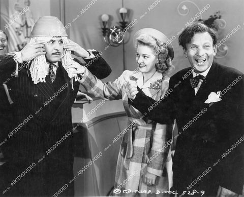 crp-12185 1942 George Lewis spaghetti mishap, Sally Cairns, El Brendel short subject film Olaf Laughs last crp-12185