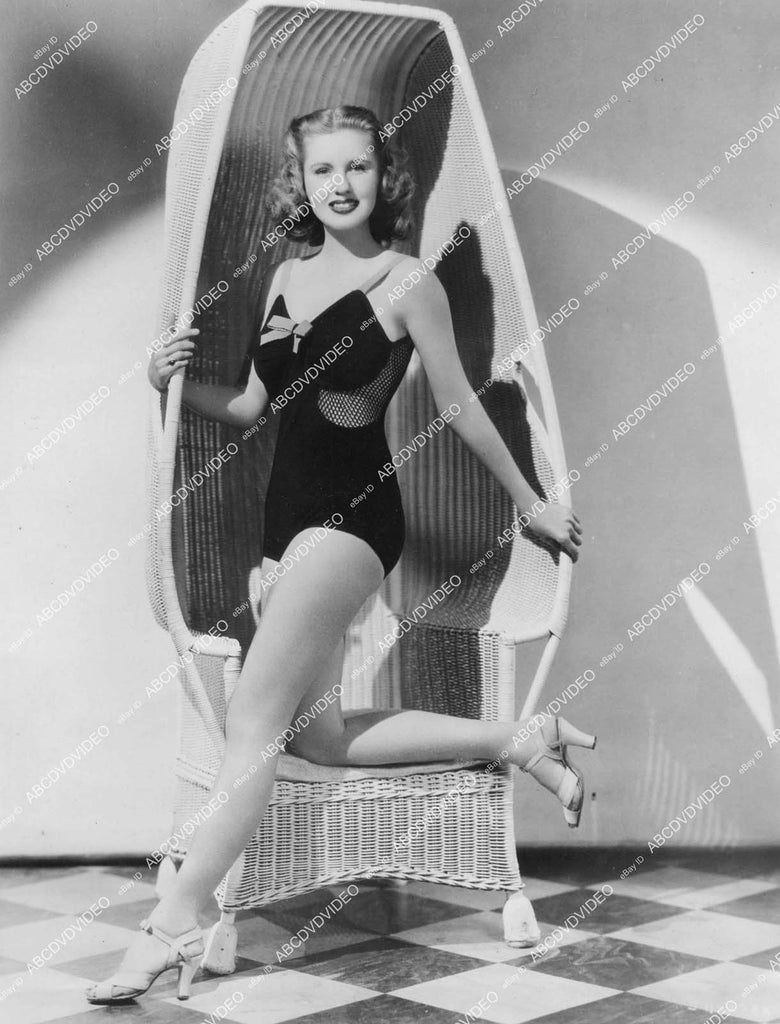 crp-12218 1937 sexy & shapely Jane Hamilton in new swimwear in wicker –  ABCDVDVIDEO