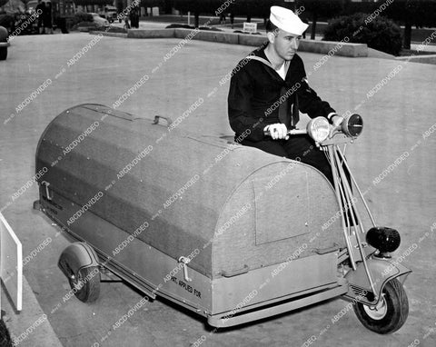 crp-12247 1942 news photo WWII pharmacist R.L. Walker on motor scooter w new ambulance sidecar crp-12247
