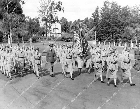 crp-12248 1940 news photo WWII women in uniform Ambulance Corps San Diego trainees crp-12248