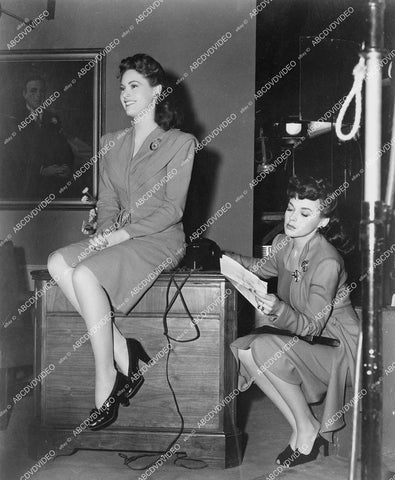 crp-12290 1942 great candid Shirley Patterson & Marguerite Chapman on set film Parachute Nurse crp-12290