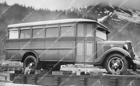 crp-12326 1935 news photo Alaska Matamuska School children get new vintage school bus automobile crp-12326