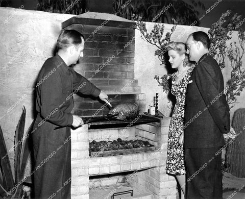 crp-12490 1942 Max Cullen w Pete Smith & Muriel Barr barbeque short subject film Barbee-Cues crp-12490