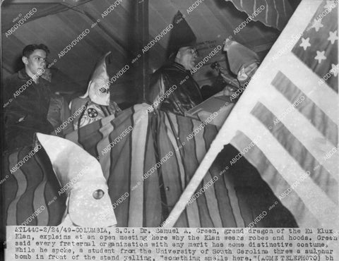 crp-12771 1949 news photo KKK Ku Klux Klan meeting in Columbia SC sulfer bombed by college student crp-12771