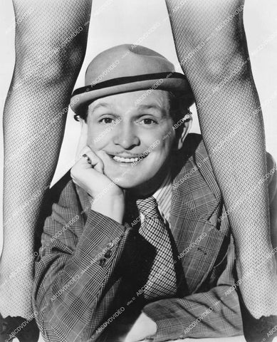 crp-13129 1940's vaudeville comedian between legs in fishnets crp-13129