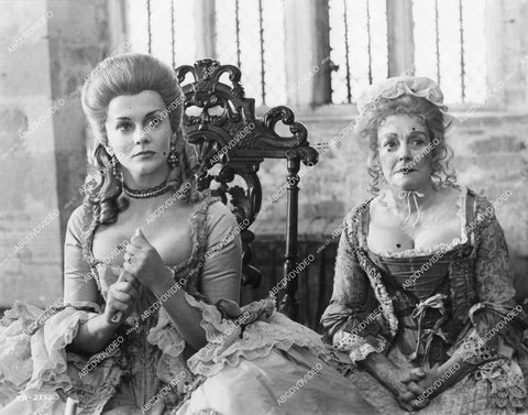 crp-13154 1977 Ann-Margret, Beryl Reid film Joseph Andrews crp-13154