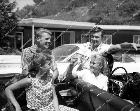 crp-13324 1959 candid Tommy Kirk, Tim Considine, Roberta Shore, Jean Hagen film The Shaggy Dog crp-13324