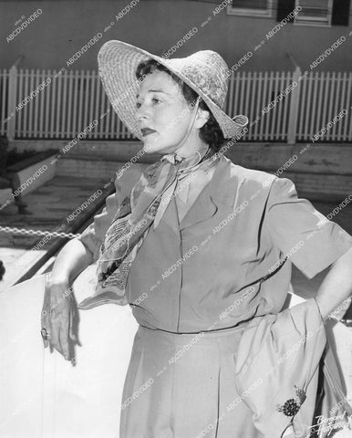 crp-13355 1940's candid Jessie Royce Landis on set unknown film crp-13355