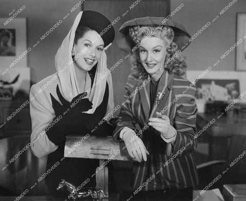 crp-13372 1943 lovelies Jinx Falkenburg, Ann Savage film Two Senoritas from Chicago crp-13372