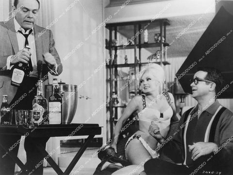 crp-13408 1964 Paul Gilbert, Tommy Noonan, busty Mamie Van Doren film 3 Nuts in Search of a Bolt crp-13408
