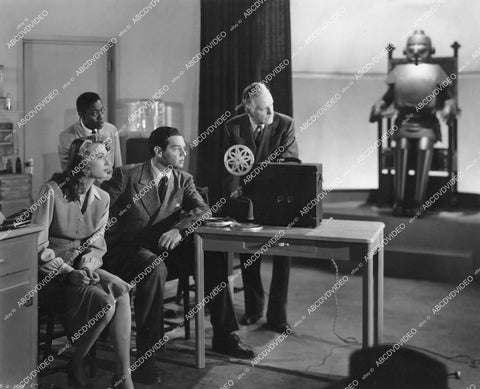 crp-13476 1945 Robert Lowery, Ralph Morgan, Willie Best, Carole Mathews serial film The Monster and the Ape crp-13476