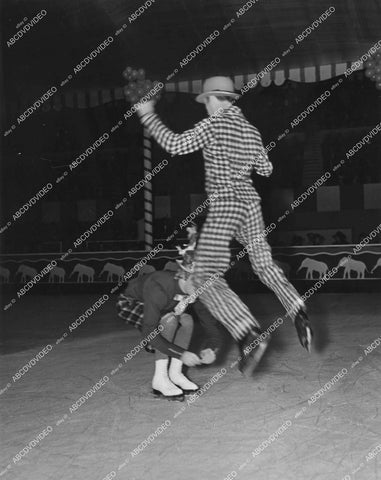 crp-13679 1939 ice skaters Roy Shipstad, Oscar Johnson comedy routine film Ice Follies of 1939 crp-13679