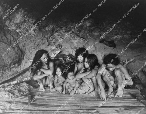 crp-01370 1972 TV documentary The Cave People of the Philippines - Island of Mindanao crp-01370