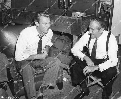 crp-13789 1947 candid Adolphe Menjou & Dennis O'Keefe on set film Mr District Attorney crp-13789
