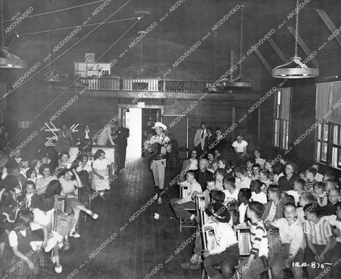 crp-13807 1950's Rex Allen does Washington D.C. & suburbs tour visits some local school crp-13807