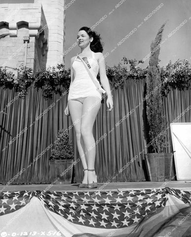 crp-13834 1949 sexy & shapely unknown swimsuit model film Beauty on Parade crp-13834