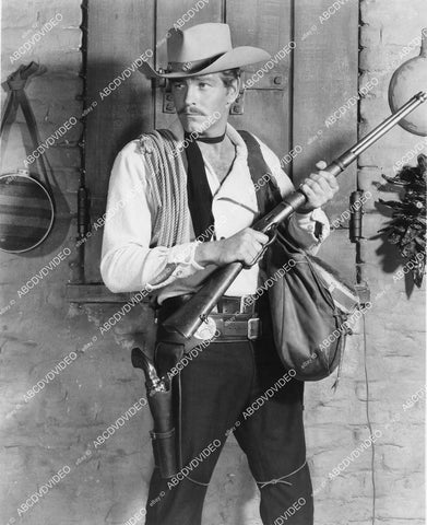 crp-01384 1958 handsome Wade Preston w his rifle TV Colt .45 crp-01384