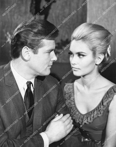 crp-13875 1968 Roger Moore, Alexandra Bastedo TV The Saint crp-13875