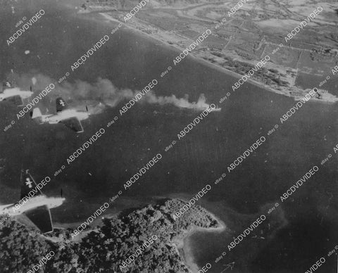 crp-00138 1944 news photo Navy wings over Subic Bay and Luzon TBF attack enemy shipping & shore installations crp-00138