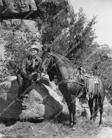 crp-14015 1948 Sonny Tufts and his horse film The Untamed Breed crp-14015