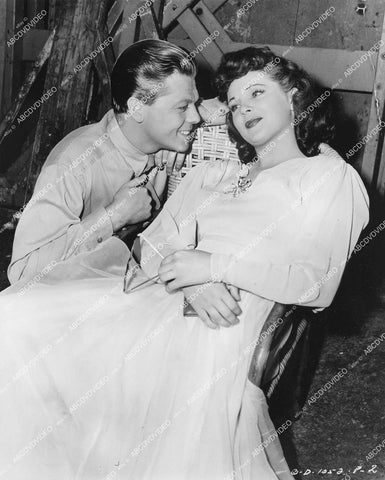 crp-14062 1944 candid Jimmy Lloyd visits Carla Balenda on set film Dancing in Manhattan crp-14062