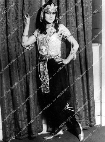 crp-14205 1921 silent film & stage star Consuelo Flowerton at costume ball in NYC crp-14205