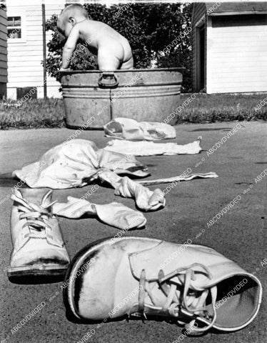 crp-14241 1959 ten month old Stephen Georgia strips down naked gets in water moons camera to beat heat crp-14241