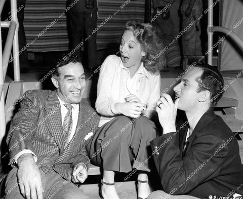 crp-14385 1946 Jackson Halliday, Evelyn Keyes, Keenan Wynn on set film The Thrill of Brazil crp-14385