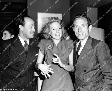 crp-14386 1943 Evelyn Keyes holds party at home for photographers Fawcett Publications Len Weissman, Look Mag Earl Theisen crp-14386