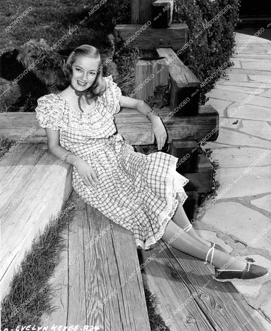 crp-14547 1947 beautiful Evelyn Keyes in backyard at home crp-14547