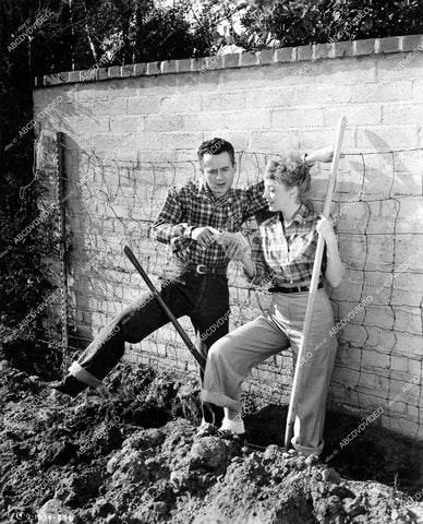 crp-14567 1946 Larry Parks, Evelyn Keyes in the garden film The Jolson Story crp-14567