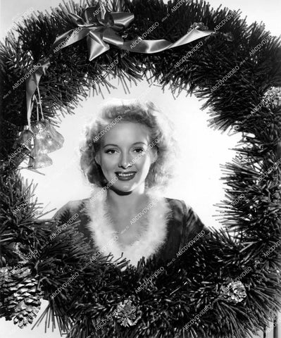 crp-14596 1943 lovely Evelyn Keyes fromed in Christmas Wreath film Nine Girls crp-14596